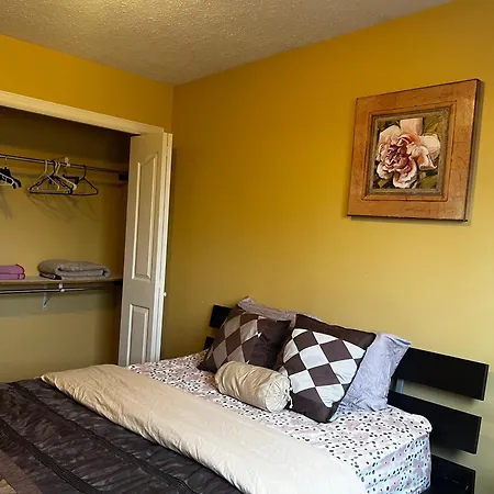 Beautiful Room Close Airport! Calgary Exterior photo